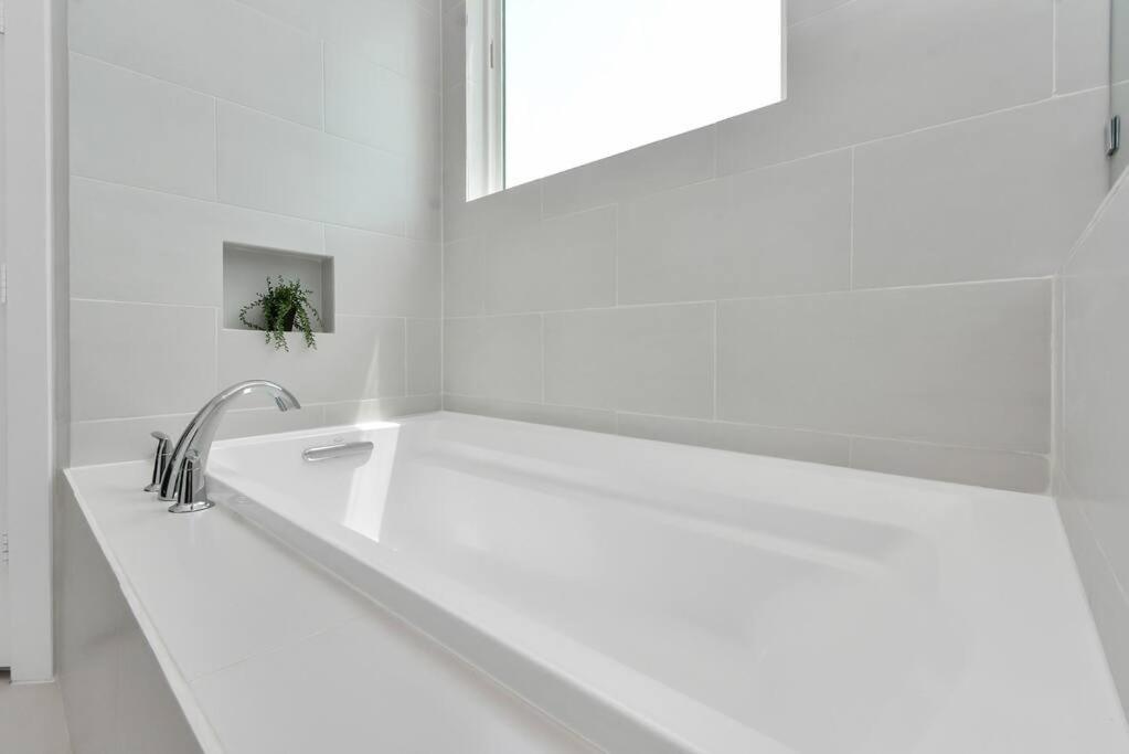 Casa Labella - Downtown Skyline Views - Sleeps 10 Villa Houston Eksteriør bilde